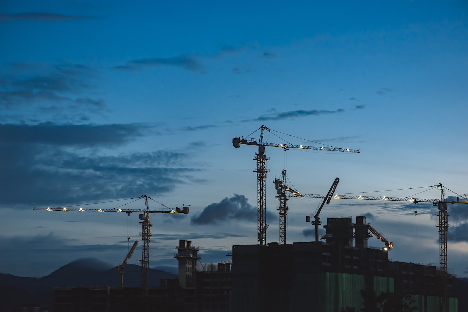 Management Consulting Industry Trends 2023: Top 10 Shapers